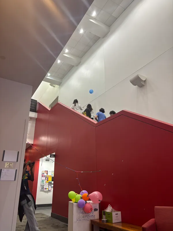 Collaborative Balloon Sculpture!